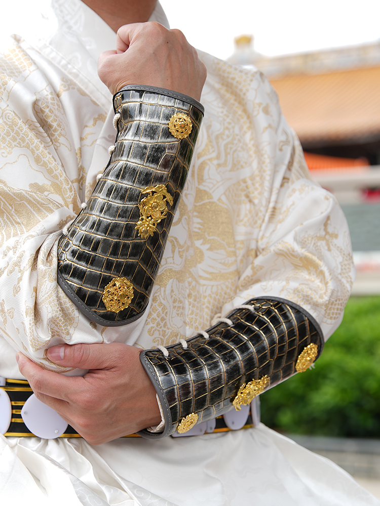 Leather Ninja Warrior Swordsma - đánh giá và giá Photography Of A Man