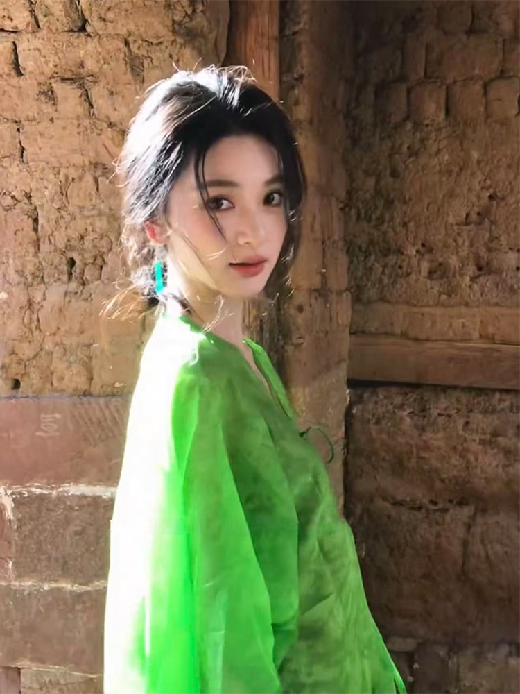 New Chinese Style Loose V-Neck - đánh giá và giá Photography Zen